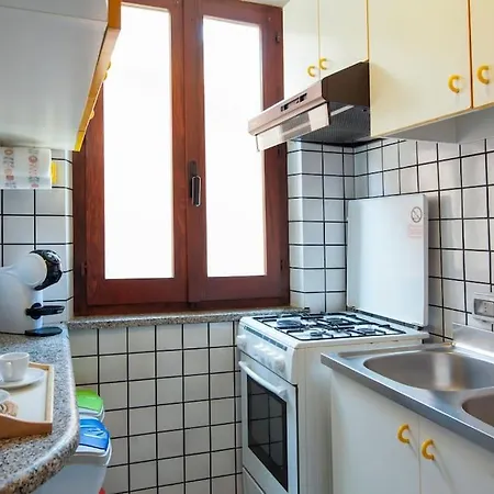 Mandriola-surf Paradise 2 House 50m From The Sea Apartment